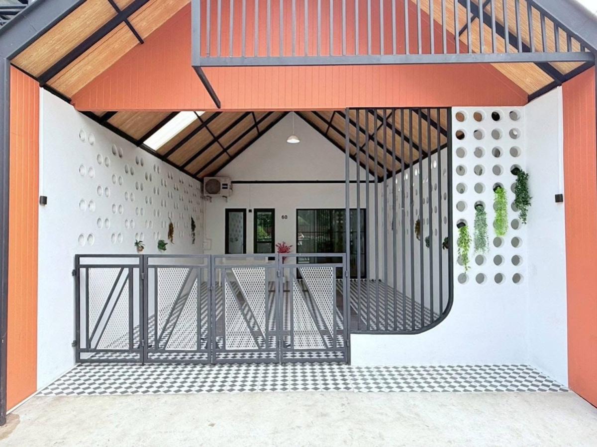 ขายทาวน์โฮมนวมินทร์ รามอินทรา : ขายทาวน์เฮ้าส์/ทาวน์โฮม  เพชรไพลิน พระยาสุเรนทร์ 35 รีโนเวทใหม่ บางชัน เขต คลองสามวา กรุงเทพ CX-150851