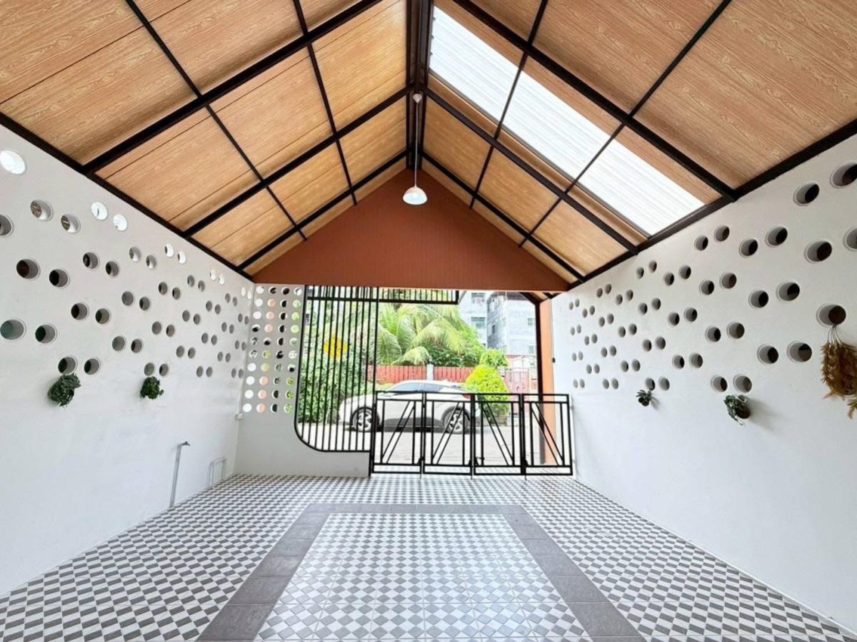 ขายทาวน์โฮมนวมินทร์ รามอินทรา : ขายทาวน์เฮ้าส์/ทาวน์โฮม  เพชรไพลิน พระยาสุเรนทร์ 35 รีโนเวทใหม่ บางชัน เขต คลองสามวา กรุงเทพ CX-150851