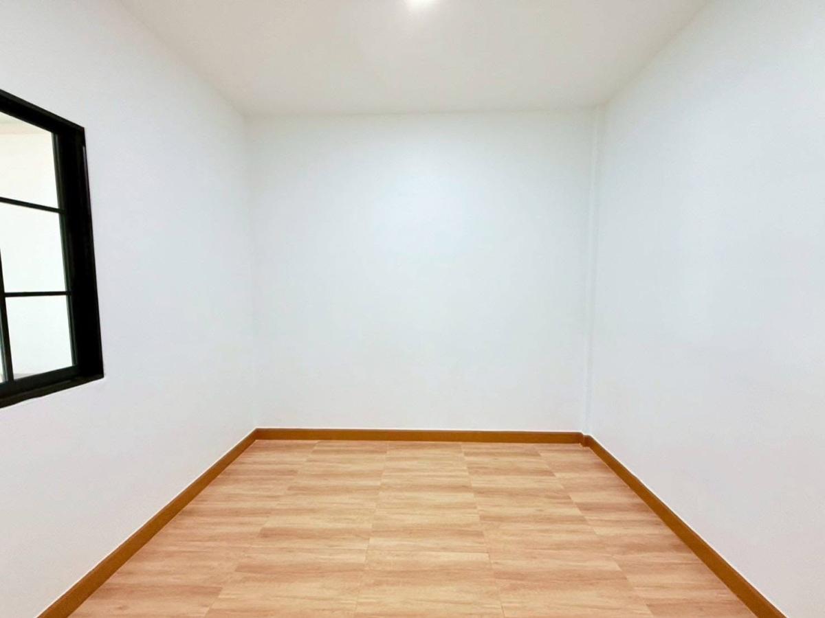 ขายทาวน์โฮมนวมินทร์ รามอินทรา : ขายทาวน์เฮ้าส์/ทาวน์โฮม  เพชรไพลิน พระยาสุเรนทร์ 35 รีโนเวทใหม่ บางชัน เขต คลองสามวา กรุงเทพ CX-150851