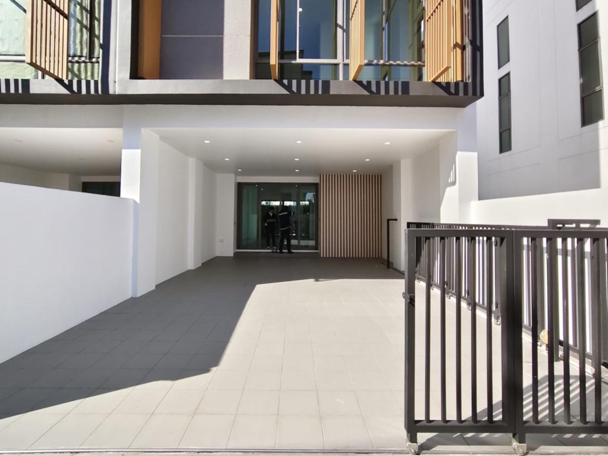 ขายทาวน์โฮมพัฒนาการ ศรีนครินทร์ : ขายทาวน์เฮ้าส์/ทาวน์โฮม  ชิเซน พัฒนาการ 32 สวนหลวง เขต สวนหลวง กรุงเทพ CX-150848