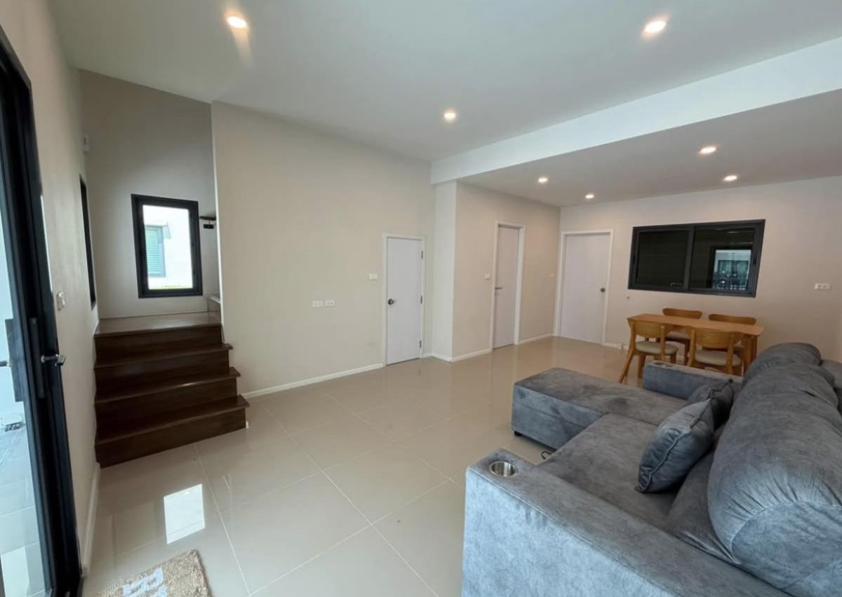 ขายทาวน์โฮมลาดกระบัง สุวรรณภูมิ : ขายทาวน์เฮ้าส์/ทาวน์โฮม  เพล็กซ์ อ่อนนุช - วงแหวน ห้องมุม รีโนเวทใหม่ ดอกไม้ เขต ประเวศ กรุงเทพ CX-150662