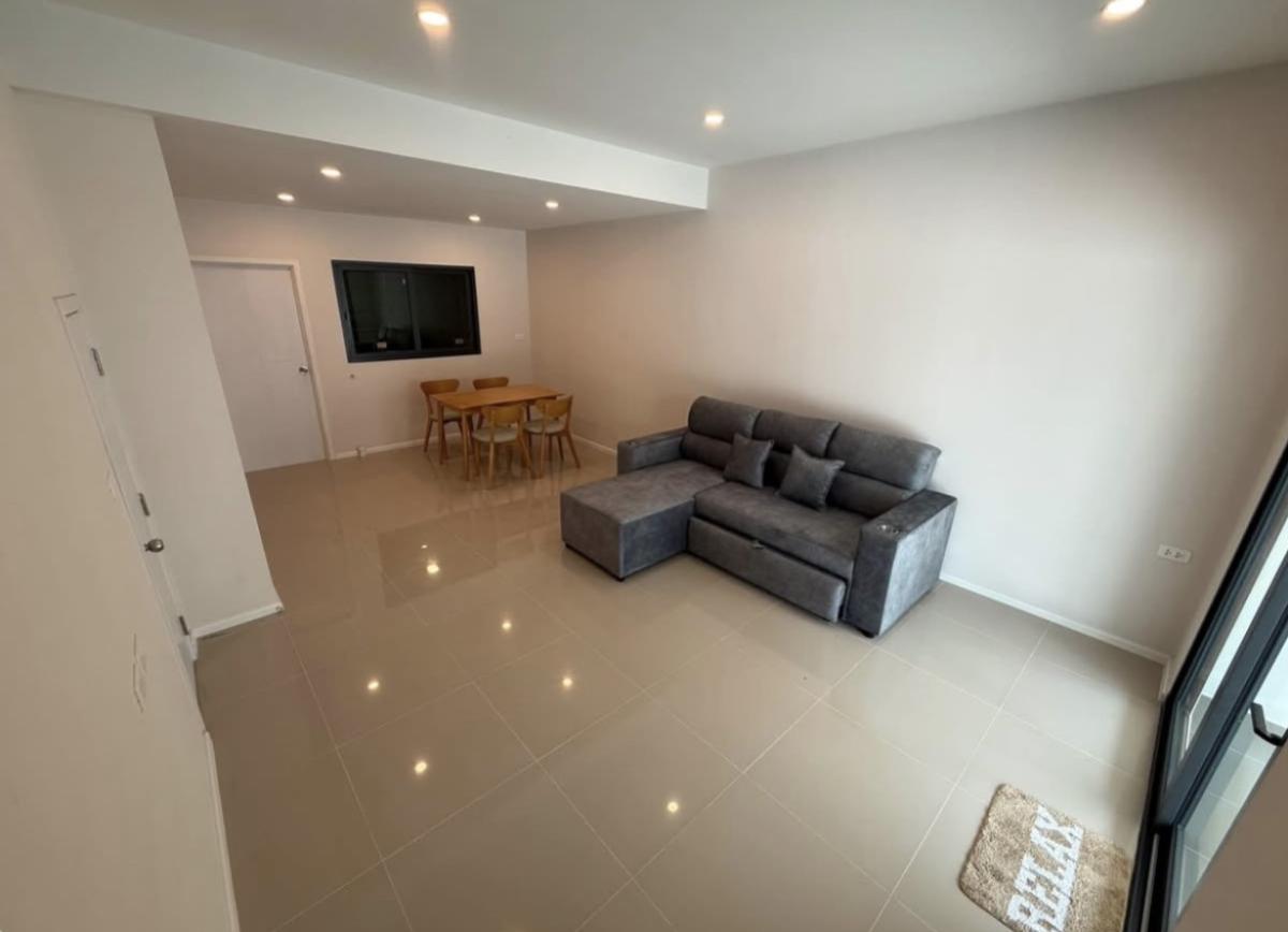 ขายทาวน์โฮมลาดกระบัง สุวรรณภูมิ : ขายทาวน์เฮ้าส์/ทาวน์โฮม  เพล็กซ์ อ่อนนุช - วงแหวน ห้องมุม รีโนเวทใหม่ ดอกไม้ เขต ประเวศ กรุงเทพ CX-150662