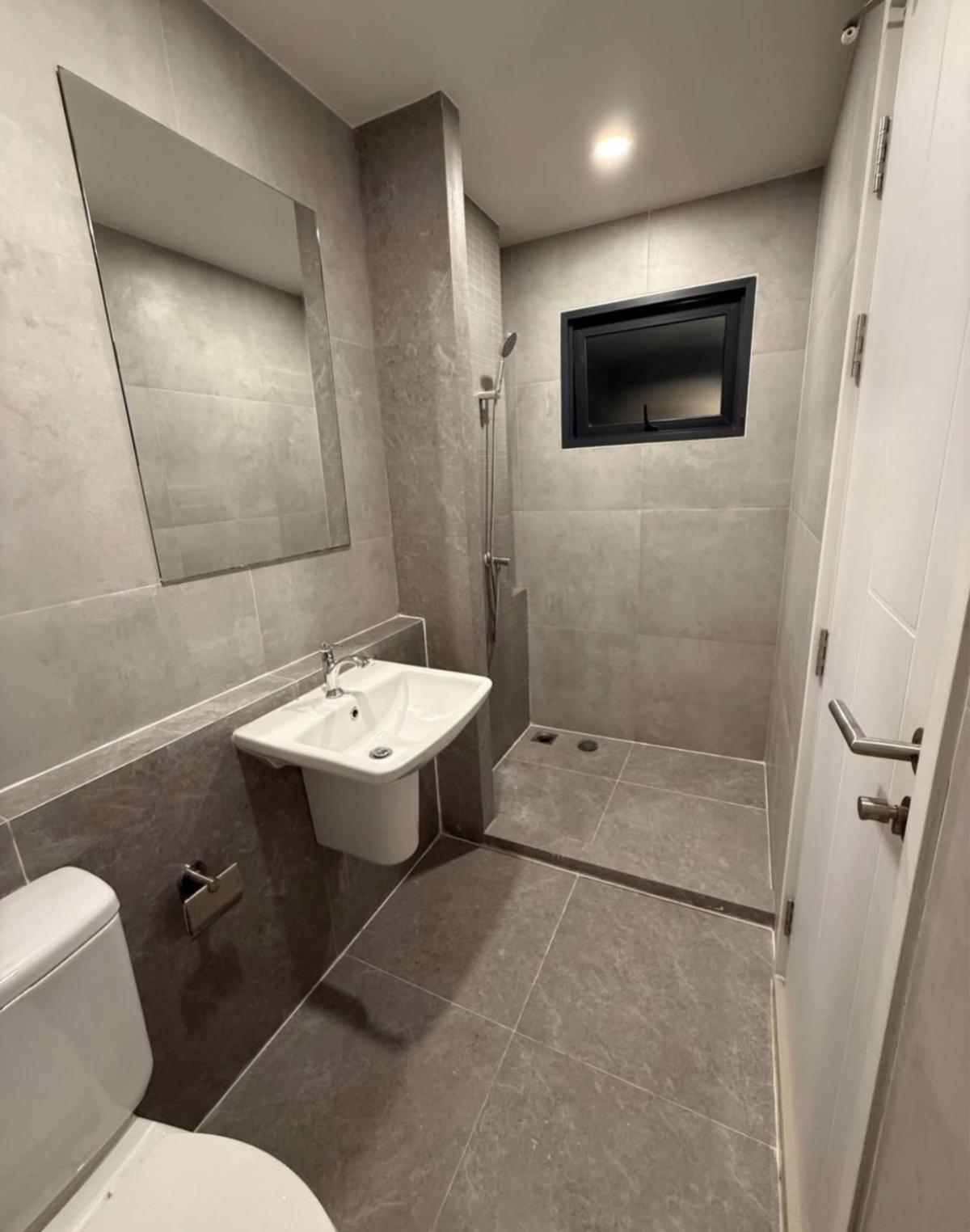 ขายทาวน์โฮมลาดกระบัง สุวรรณภูมิ : ขายทาวน์เฮ้าส์/ทาวน์โฮม  เพล็กซ์ อ่อนนุช - วงแหวน ห้องมุม รีโนเวทใหม่ ดอกไม้ เขต ประเวศ กรุงเทพ CX-150662