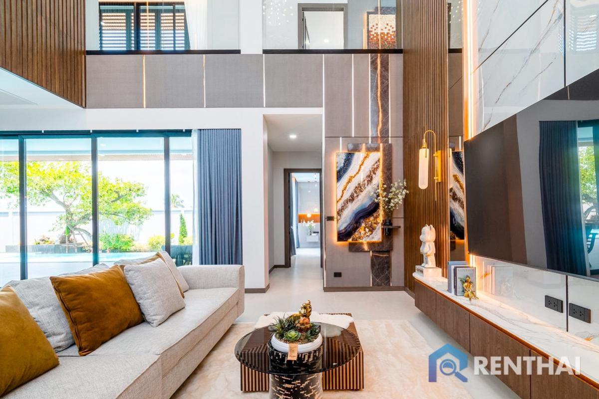 For SaleHousePattaya, Bangsaen, Chonburi : Luxury 5-Bedroom Villa near Mabprachan Lake, Pattaya