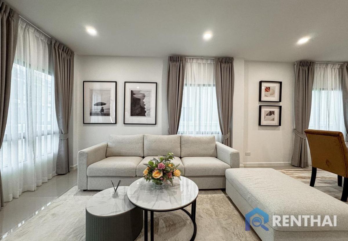 For SaleHousePattaya, Bangsaen, Chonburi : Twin house, 2-storey, Modern Tropical style with a bright and airy design, fully furnished.