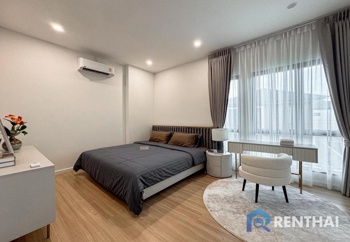 For SaleHousePattaya, Bangsaen, Chonburi : Twin house, 2-storey, Modern Tropical style with a bright and airy design, fully furnished.
