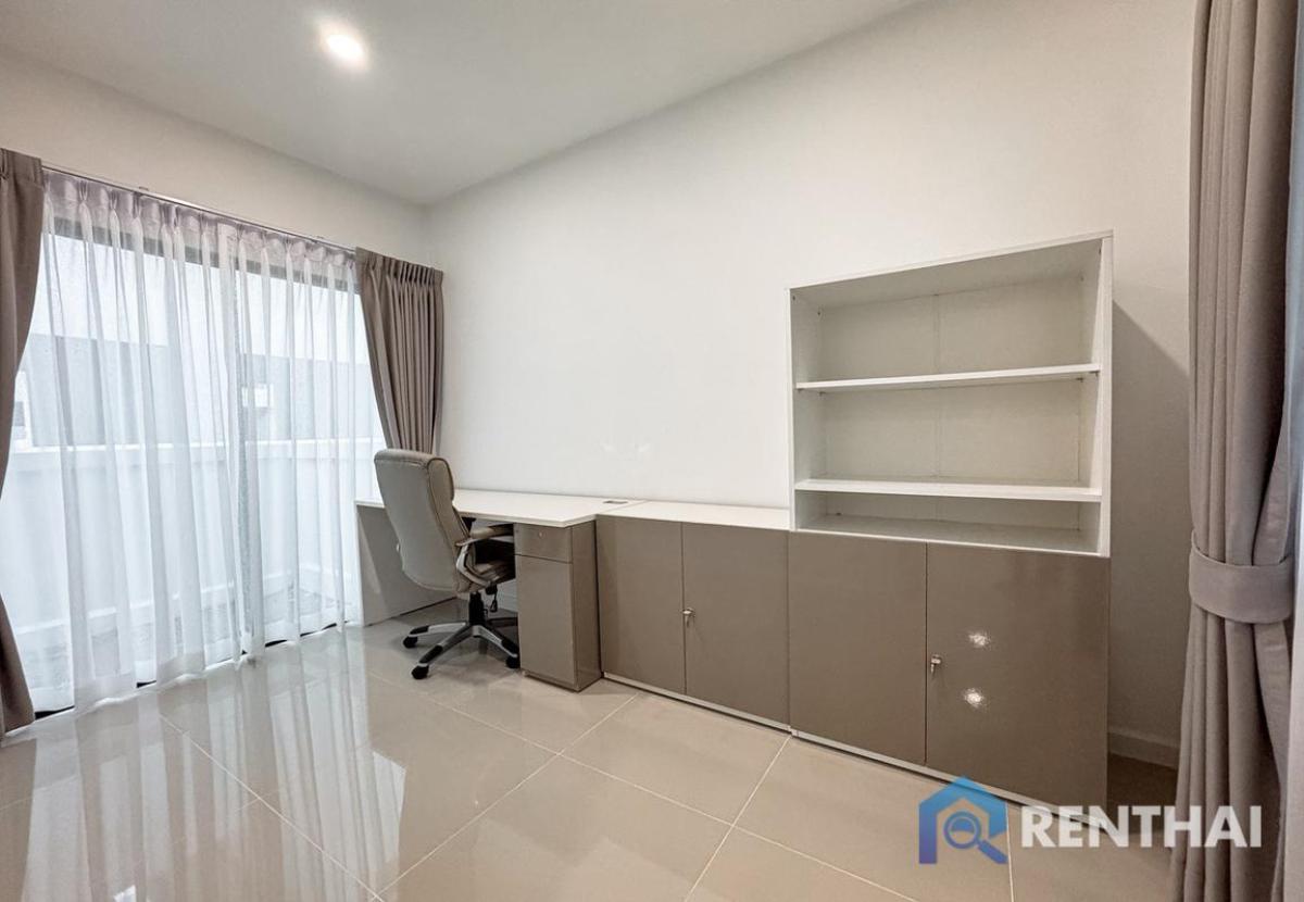 For SaleHousePattaya, Bangsaen, Chonburi : Twin house, 2-storey, Modern Tropical style with a bright and airy design, fully furnished.