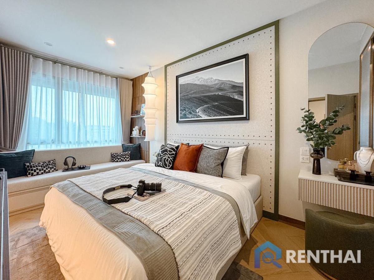 For SaleCondoPhuket : Stunning 2-bedroom beachfront condominium for sale in Phuket