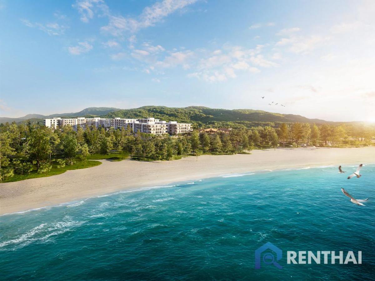 For SaleCondoPhuket : Stunning 2-bedroom beachfront condominium for sale in Phuket