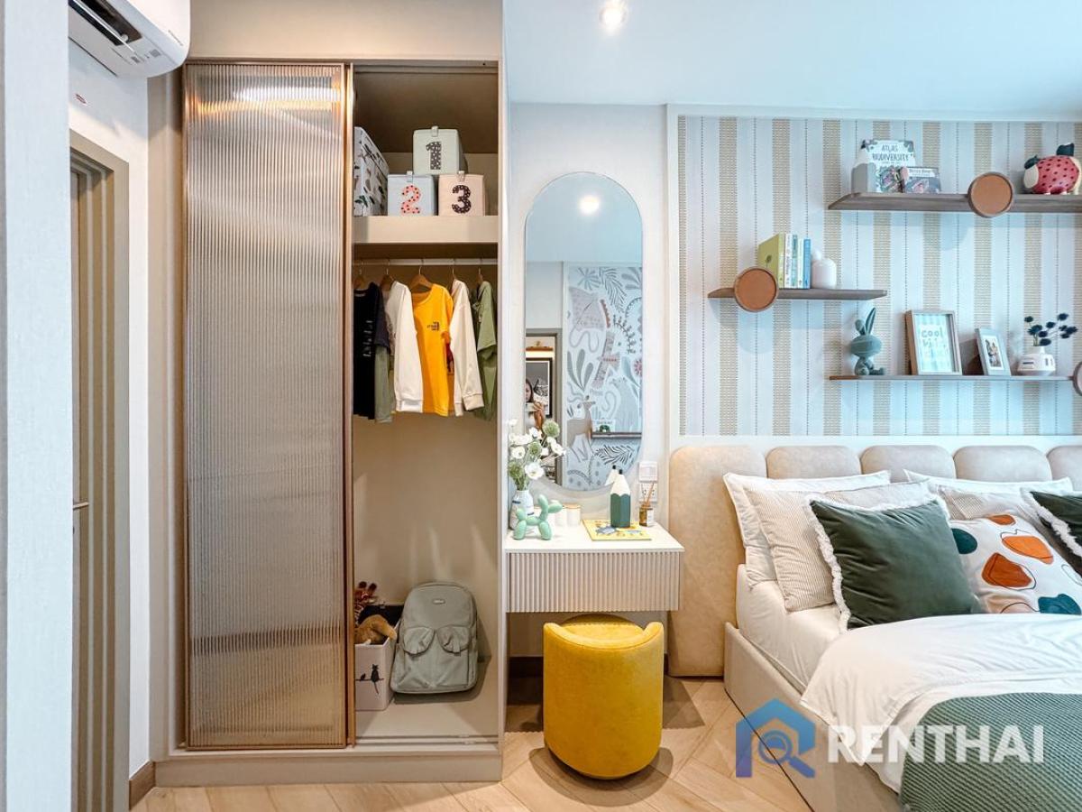 For SaleCondoPhuket : Stunning 2-bedroom beachfront condominium for sale in Phuket