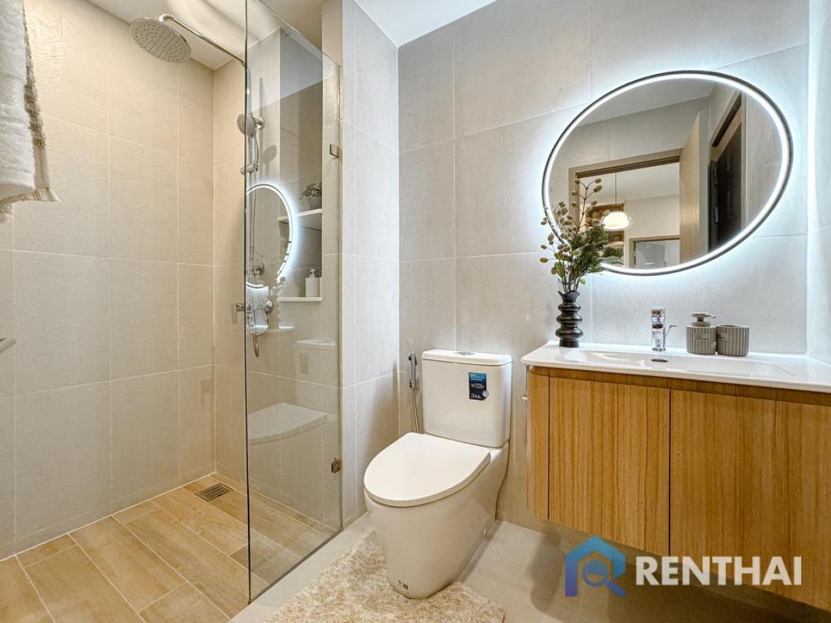 For SaleCondoPhuket : Stunning 2-bedroom beachfront condominium for sale in Phuket