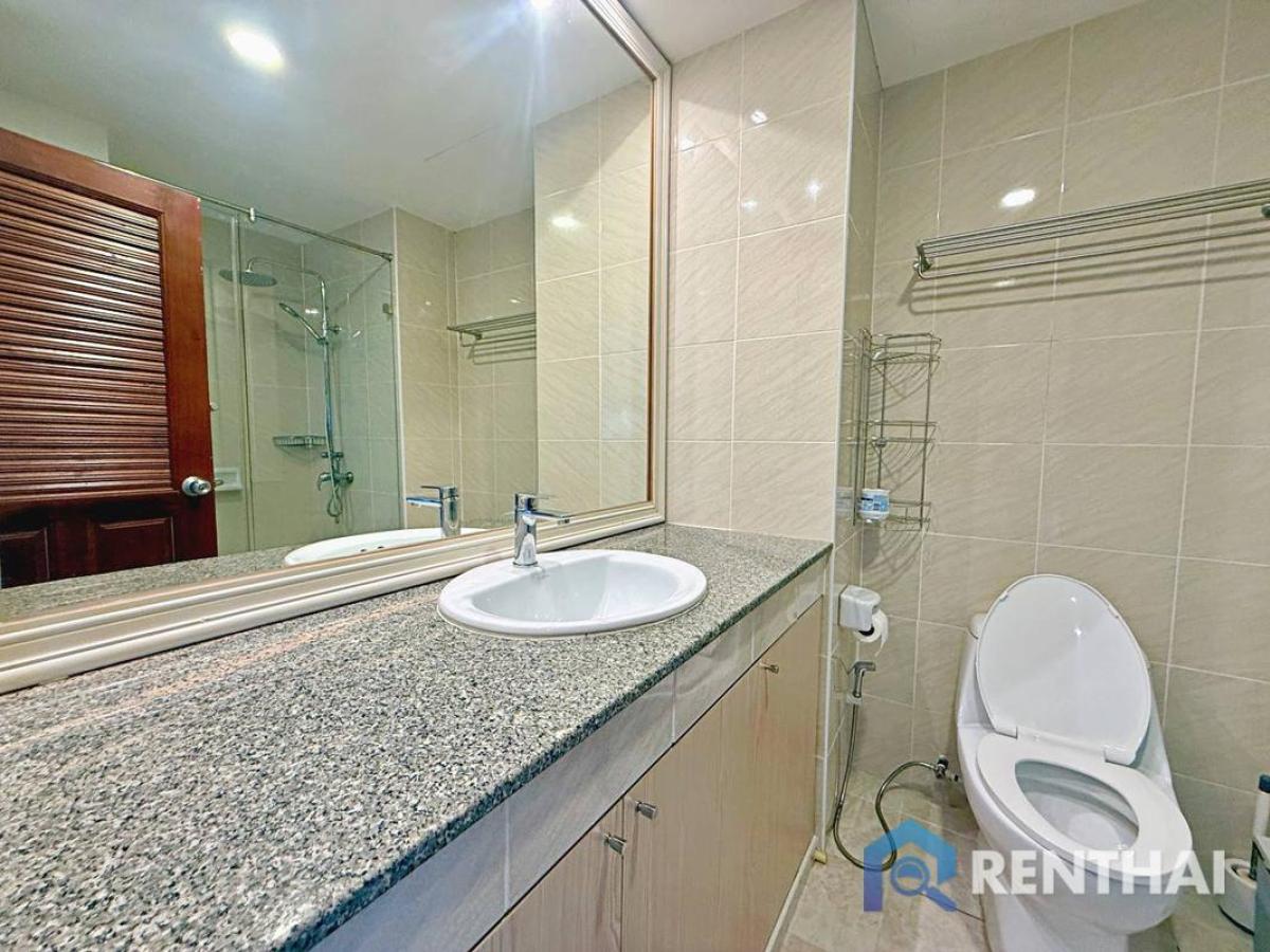 For SaleCondoPattaya, Bangsaen, Chonburi : sea view condo in a highly sought-after location