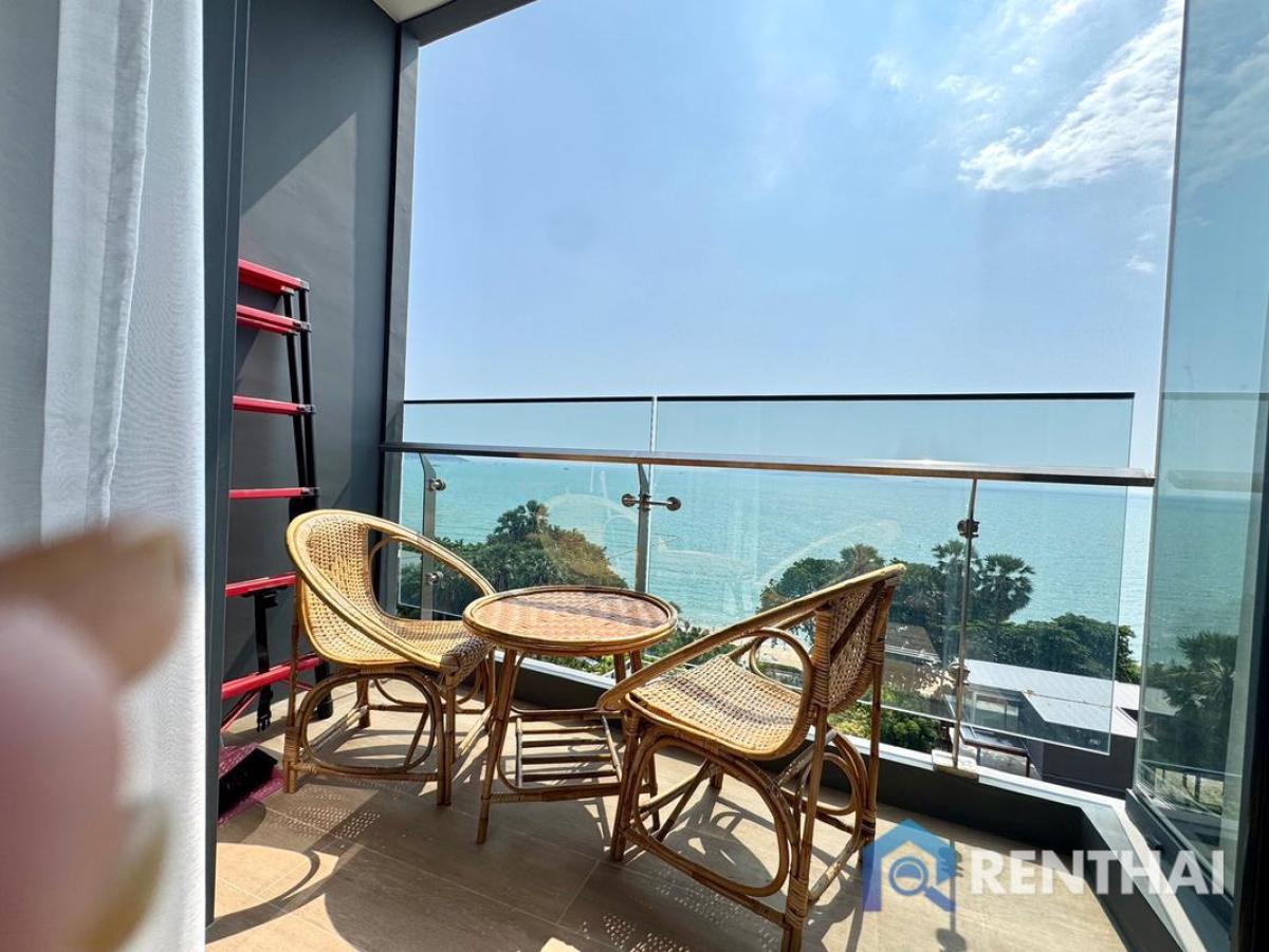 For SaleCondoPattaya, Bangsaen, Chonburi : Arom Wongamat for sale 1 bedroom 37 sqm direct sea view beachfront condo Pattaya best price