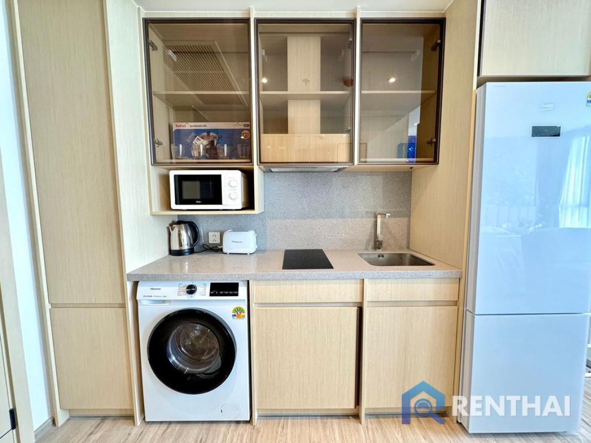 For SaleCondoPattaya, Bangsaen, Chonburi : Arom Wongamat for sale 1 bedroom 37 sqm direct sea view beachfront condo Pattaya best price