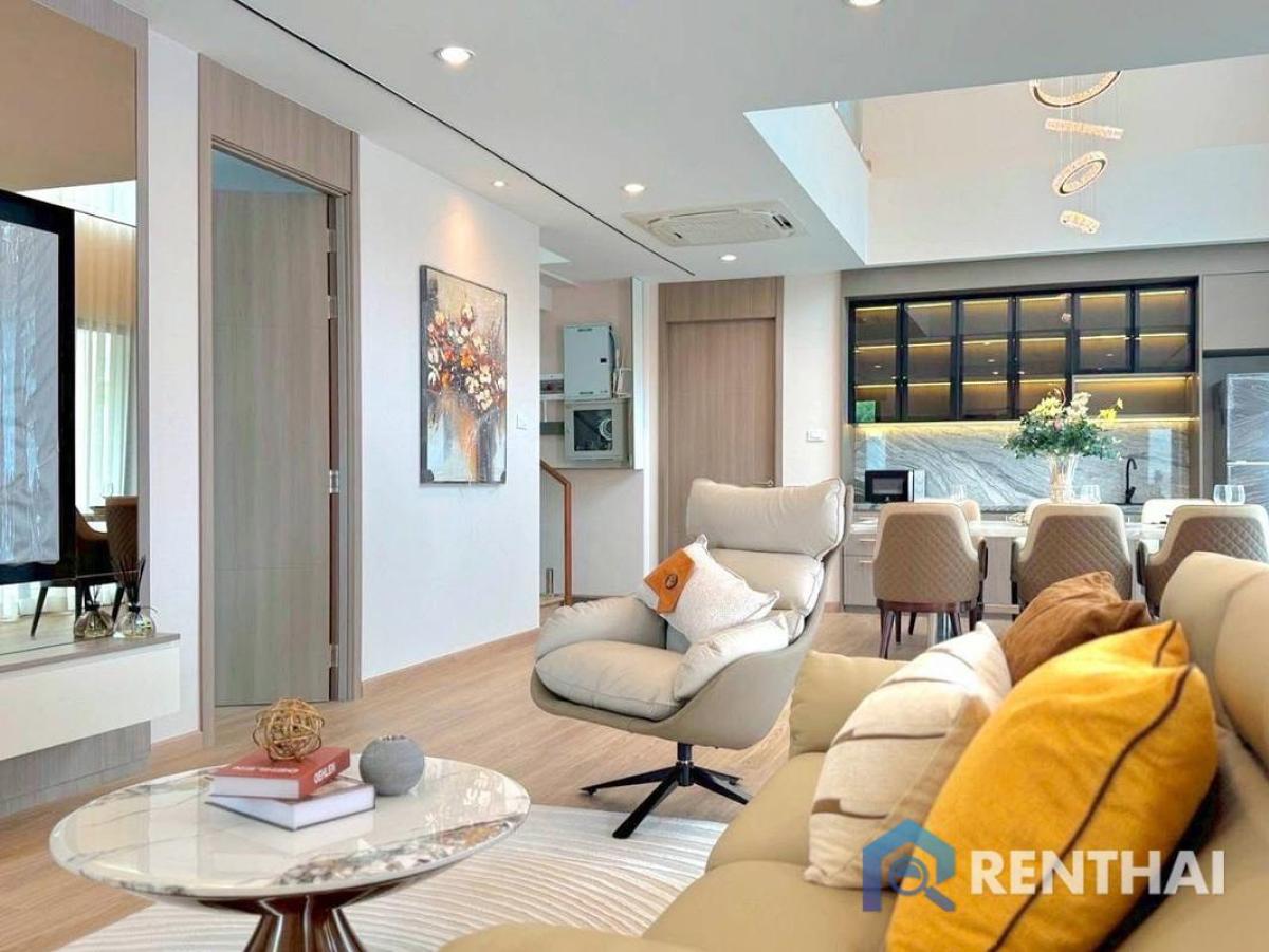 For SaleHousePattaya, Bangsaen, Chonburi : brand-new pool villas just 1.5 km from Jomtien Beach.