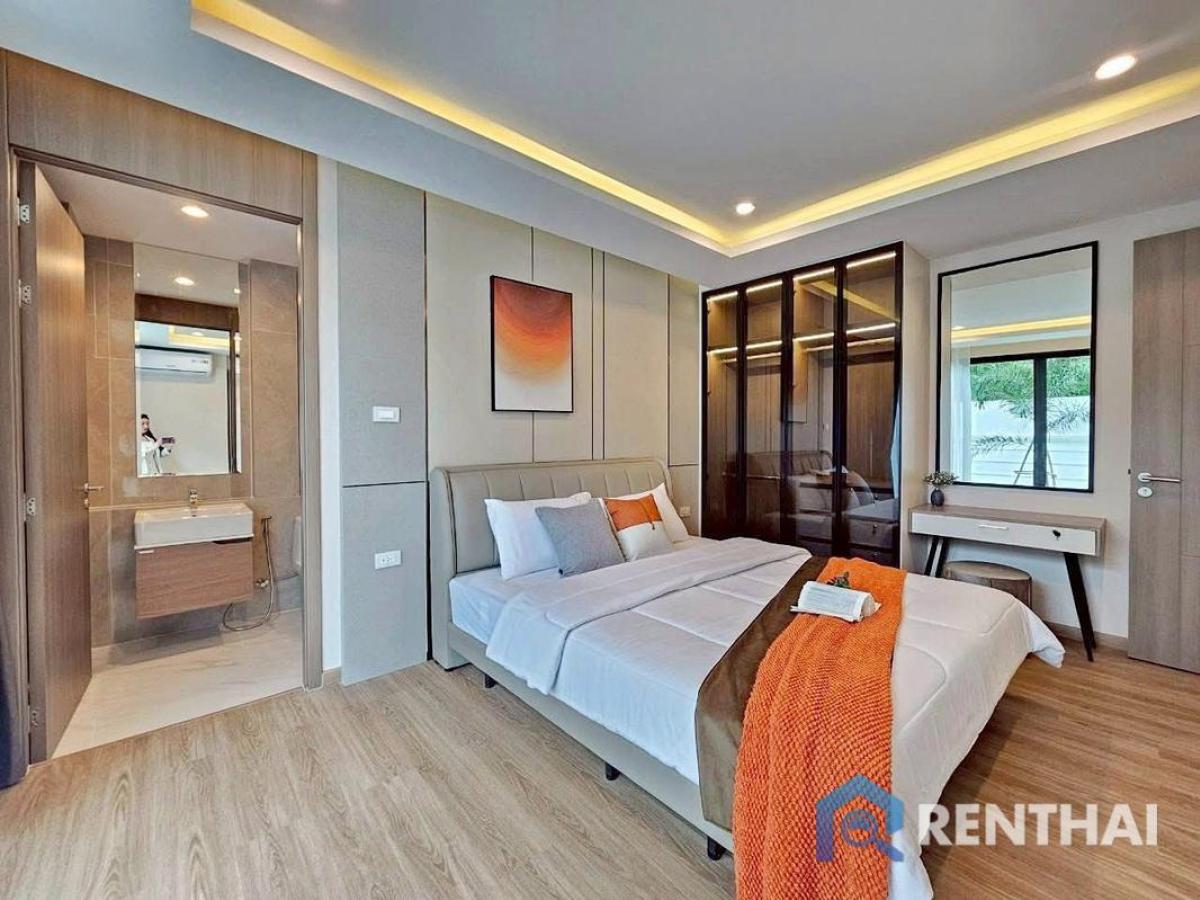 For SaleHousePattaya, Bangsaen, Chonburi : brand-new pool villas just 1.5 km from Jomtien Beach.