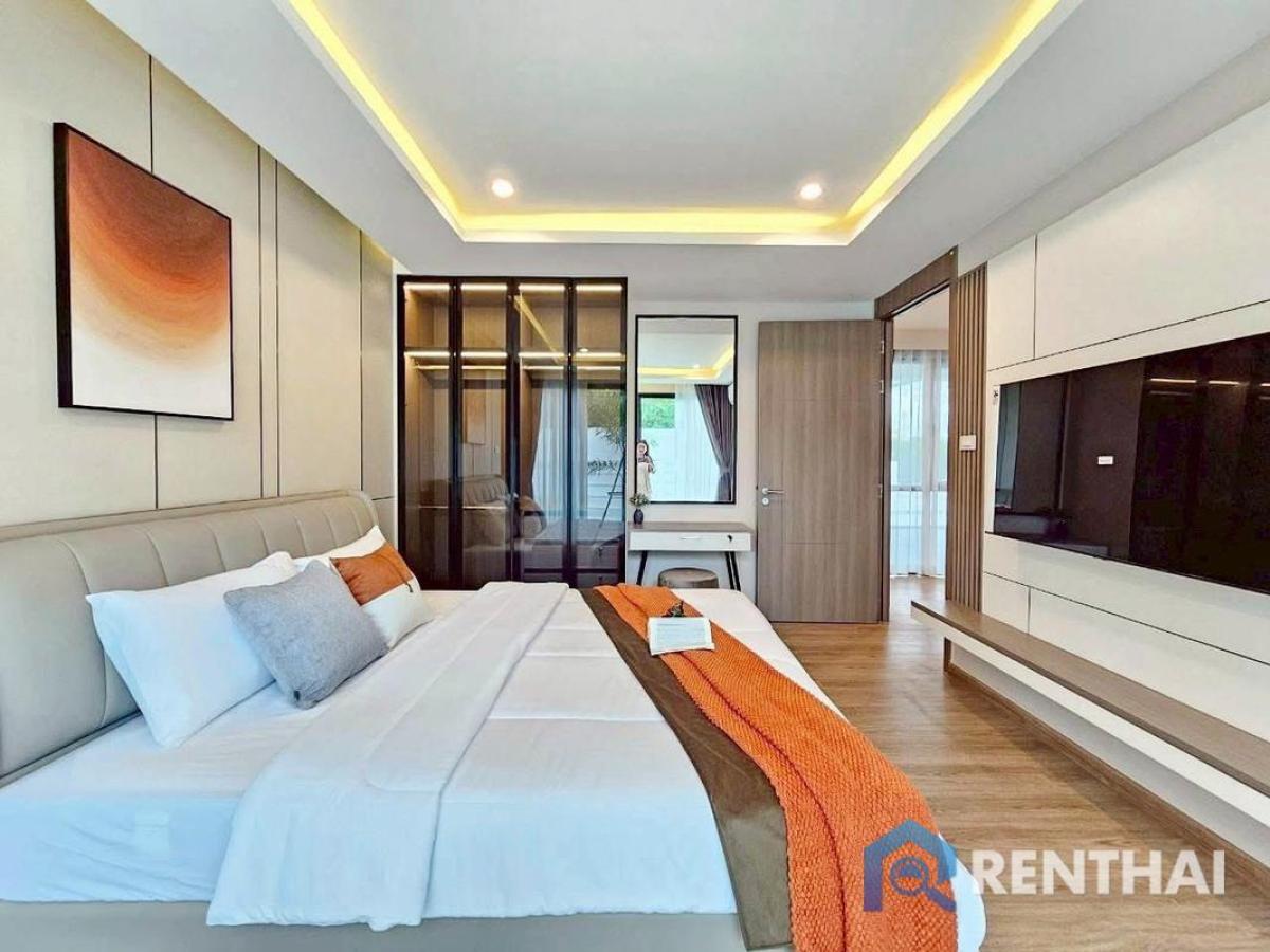 For SaleHousePattaya, Bangsaen, Chonburi : brand-new pool villas just 1.5 km from Jomtien Beach.