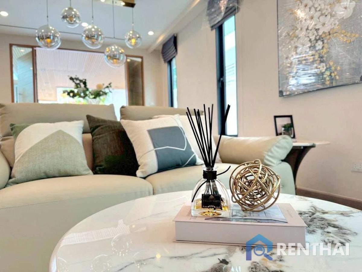 For SaleHousePattaya, Bangsaen, Chonburi : brand-new pool villas just 1.5 km from Jomtien Beach.