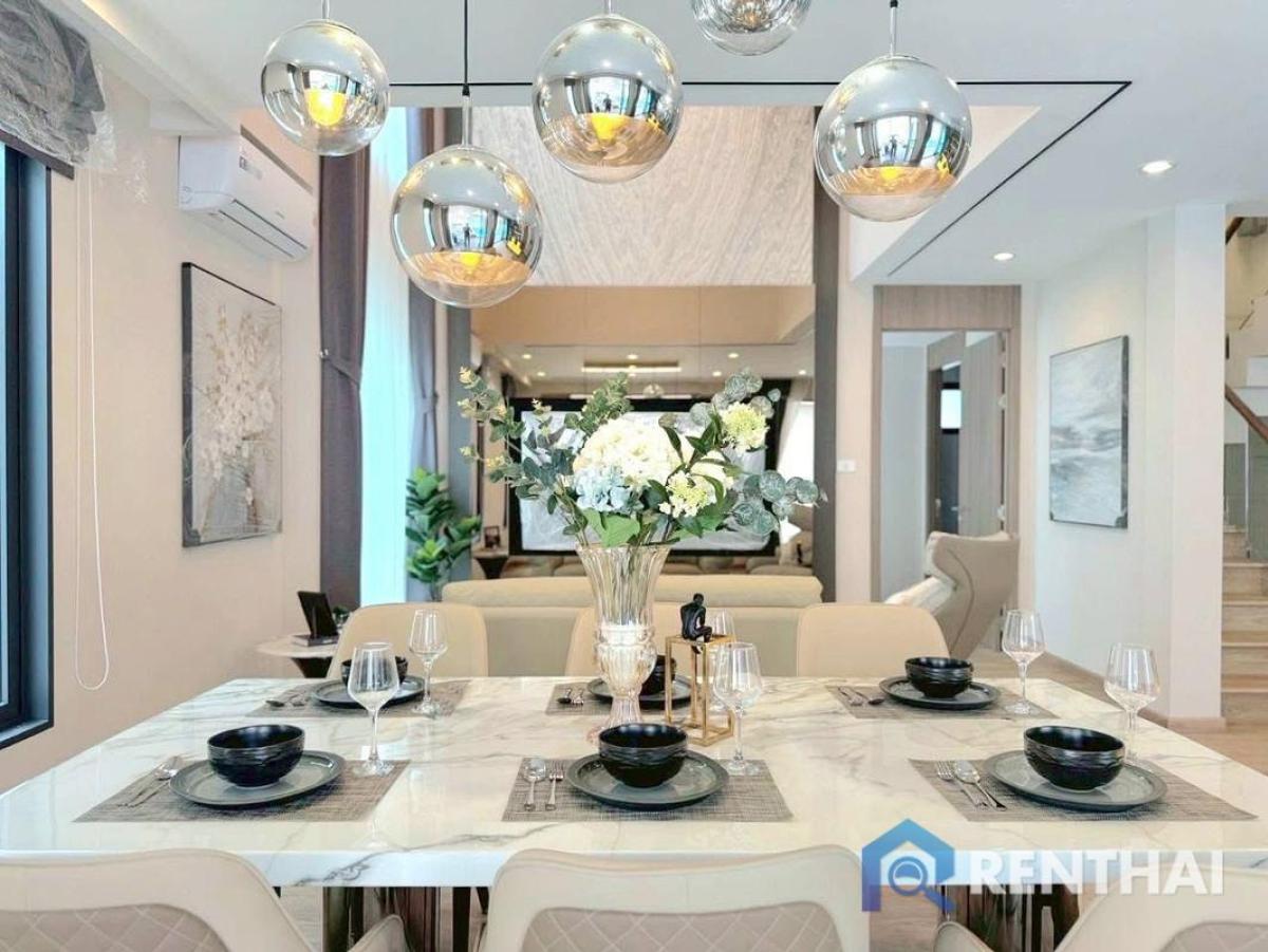 For SaleHousePattaya, Bangsaen, Chonburi : brand-new pool villas just 1.5 km from Jomtien Beach.