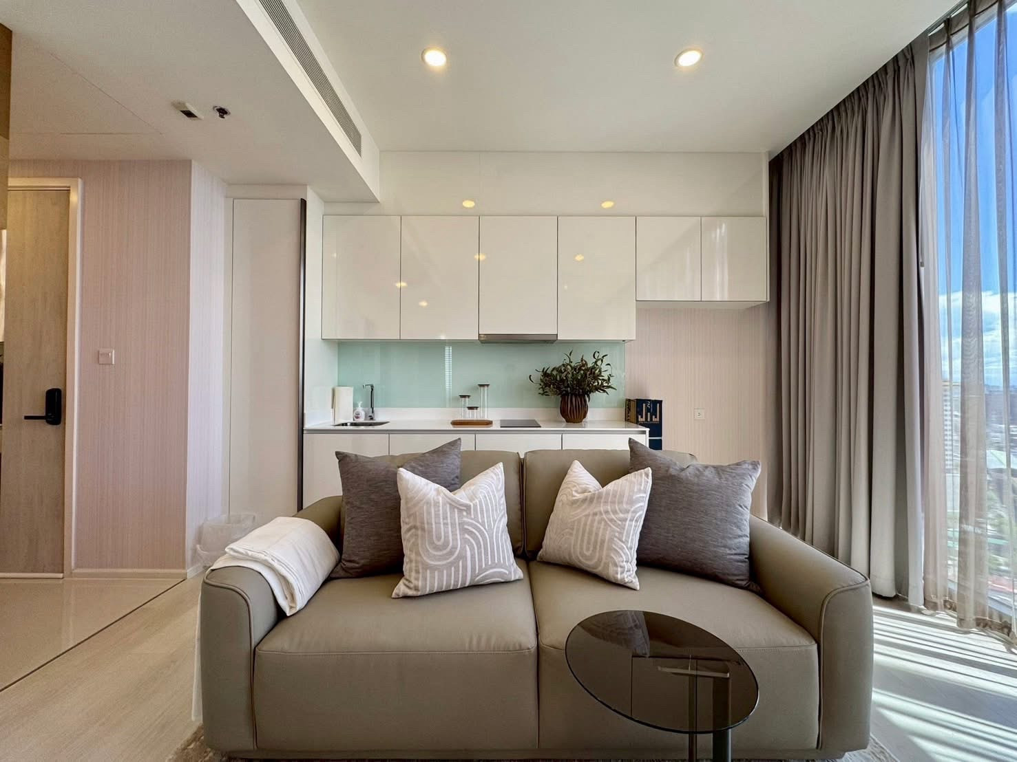 ให้เช่าคอนโดเกษตรศาสตร์ รัชโยธิน : ✨ FOR RENT | Mazarine Ratchayothin Luxury Condo ใกล้ BTS รัชโยธิน ✨

คอนโด High Rise ทำเลศักยภาพ ใจกลางรัชโยธิน
ติด Major รัชโยธิน เดินทางสะดวก ใกล้ BTS และห้างสรรพสินค้าชั้นนำ