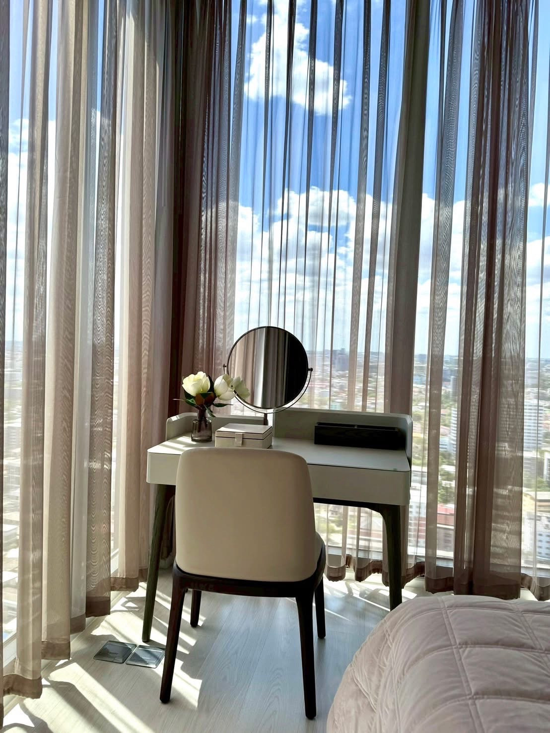 ให้เช่าคอนโดเกษตรศาสตร์ รัชโยธิน : ✨ FOR RENT | Mazarine Ratchayothin Luxury Condo ใกล้ BTS รัชโยธิน ✨

คอนโด High Rise ทำเลศักยภาพ ใจกลางรัชโยธิน
ติด Major รัชโยธิน เดินทางสะดวก ใกล้ BTS และห้างสรรพสินค้าชั้นนำ