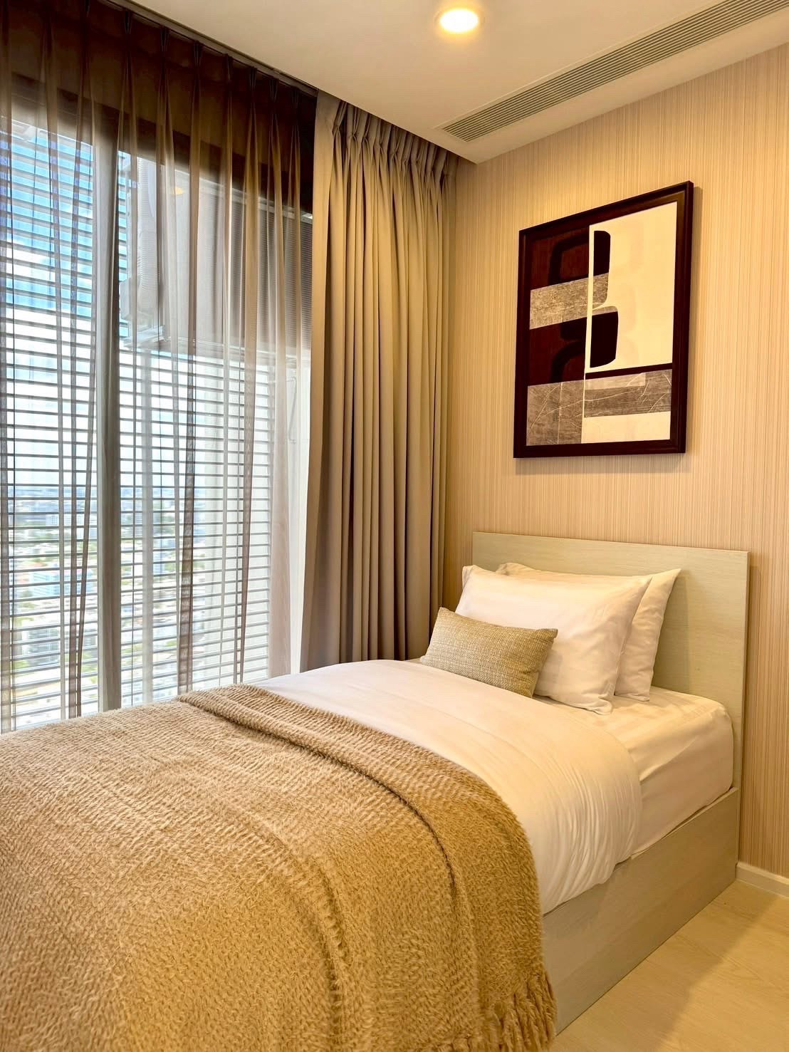 ให้เช่าคอนโดเกษตรศาสตร์ รัชโยธิน : ✨ FOR RENT | Mazarine Ratchayothin Luxury Condo ใกล้ BTS รัชโยธิน ✨

คอนโด High Rise ทำเลศักยภาพ ใจกลางรัชโยธิน
ติด Major รัชโยธิน เดินทางสะดวก ใกล้ BTS และห้างสรรพสินค้าชั้นนำ