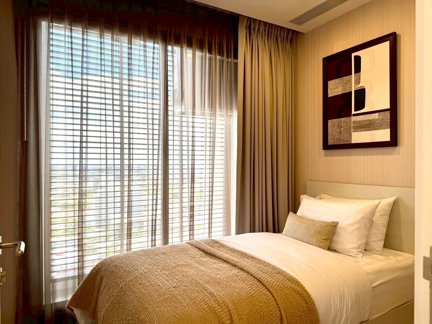 ให้เช่าคอนโดเกษตรศาสตร์ รัชโยธิน : ✨ FOR RENT | Mazarine Ratchayothin Luxury Condo ใกล้ BTS รัชโยธิน ✨

คอนโด High Rise ทำเลศักยภาพ ใจกลางรัชโยธิน
ติด Major รัชโยธิน เดินทางสะดวก ใกล้ BTS และห้างสรรพสินค้าชั้นนำ