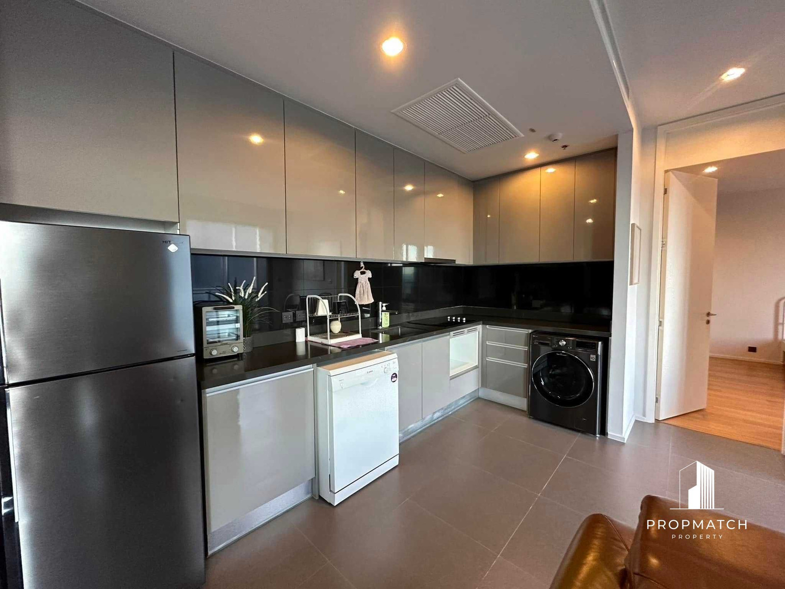 ขายคอนโดลาดพร้าว เซ็นทรัลลาดพร้าว : ✨Flash Deal ✨M Ladprao  ( 2Bed 2Bath 72SQM.) พร้อมอยู่ ! เพียง 12,500,000 บาท Tel.0981315848 @propmatch