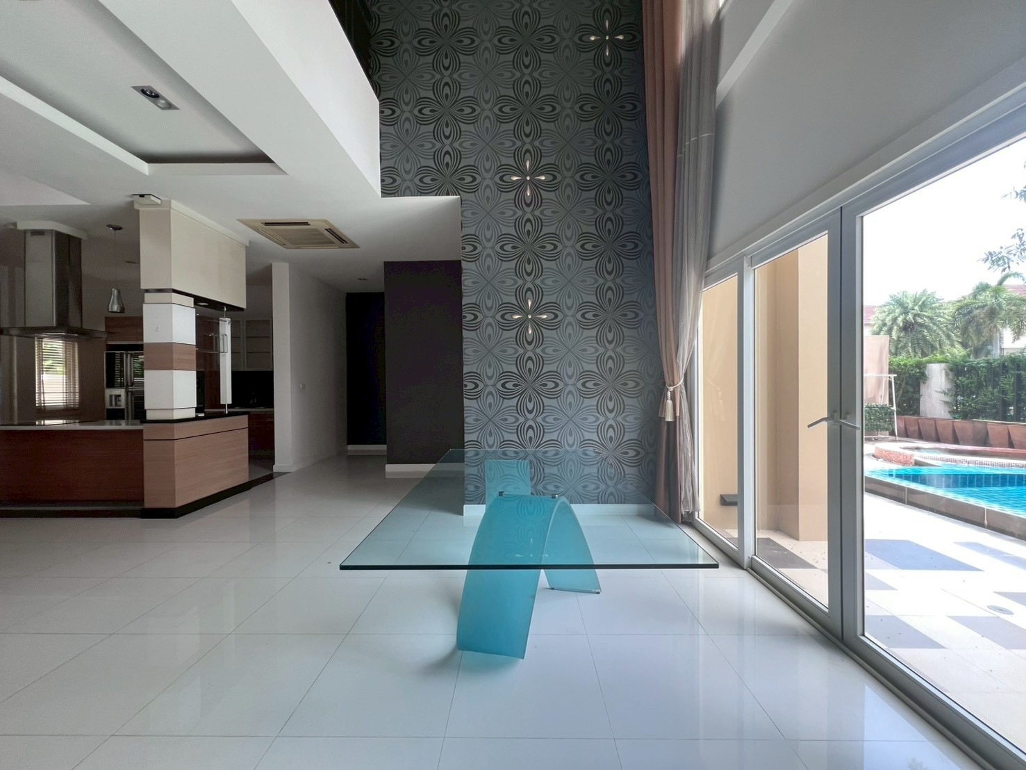 ให้เช่าบ้านลาดกระบัง สุวรรณภูมิ : บ้านให้เช่าใกล้เจมโมโพลิสบางนา
