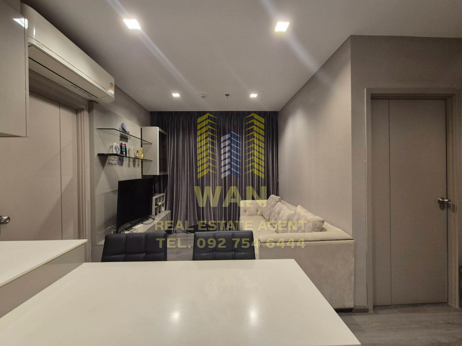 ขายคอนโดรัตนาธิเบศร์ สนามบินน้ำ พระนั่งเกล้า : ขาย The politan rive คอนโดริมแม่น้ำเจ้าพระยา ใกล้สถานีรถไฟฟ้า แบบ 2 ห้องนอน ชั้นสูง ตกแต่งสวย วิวแม่น้ำ มาแต่ตัวเข้าอยู่ได้เลย