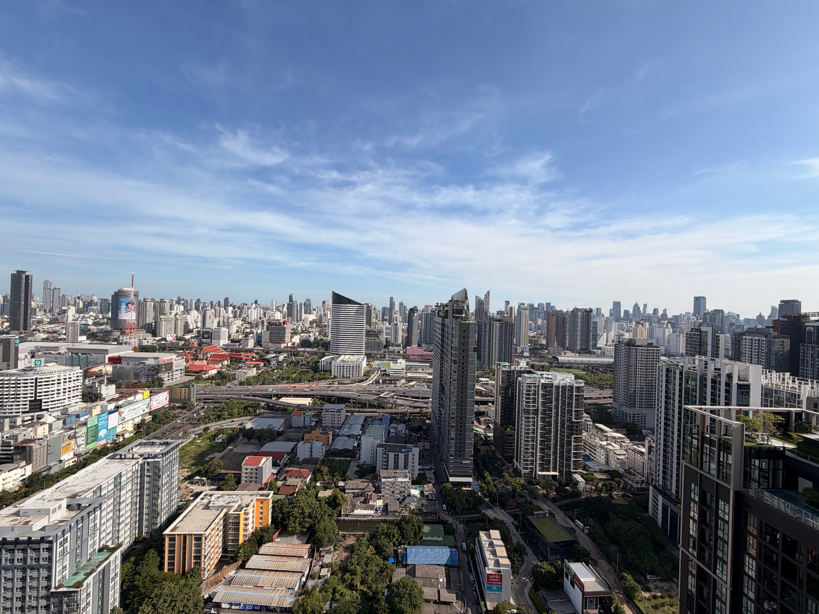 ให้เช่าคอนโดพระราม 9 เพชรบุรีตัดใหม่ RCA : 2Bedroom One9Five Asoke Rama9