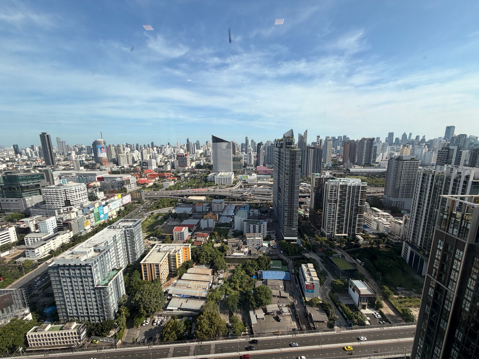 ให้เช่าคอนโดพระราม 9 เพชรบุรีตัดใหม่ RCA : 2Bedroom One9Five Asoke Rama9