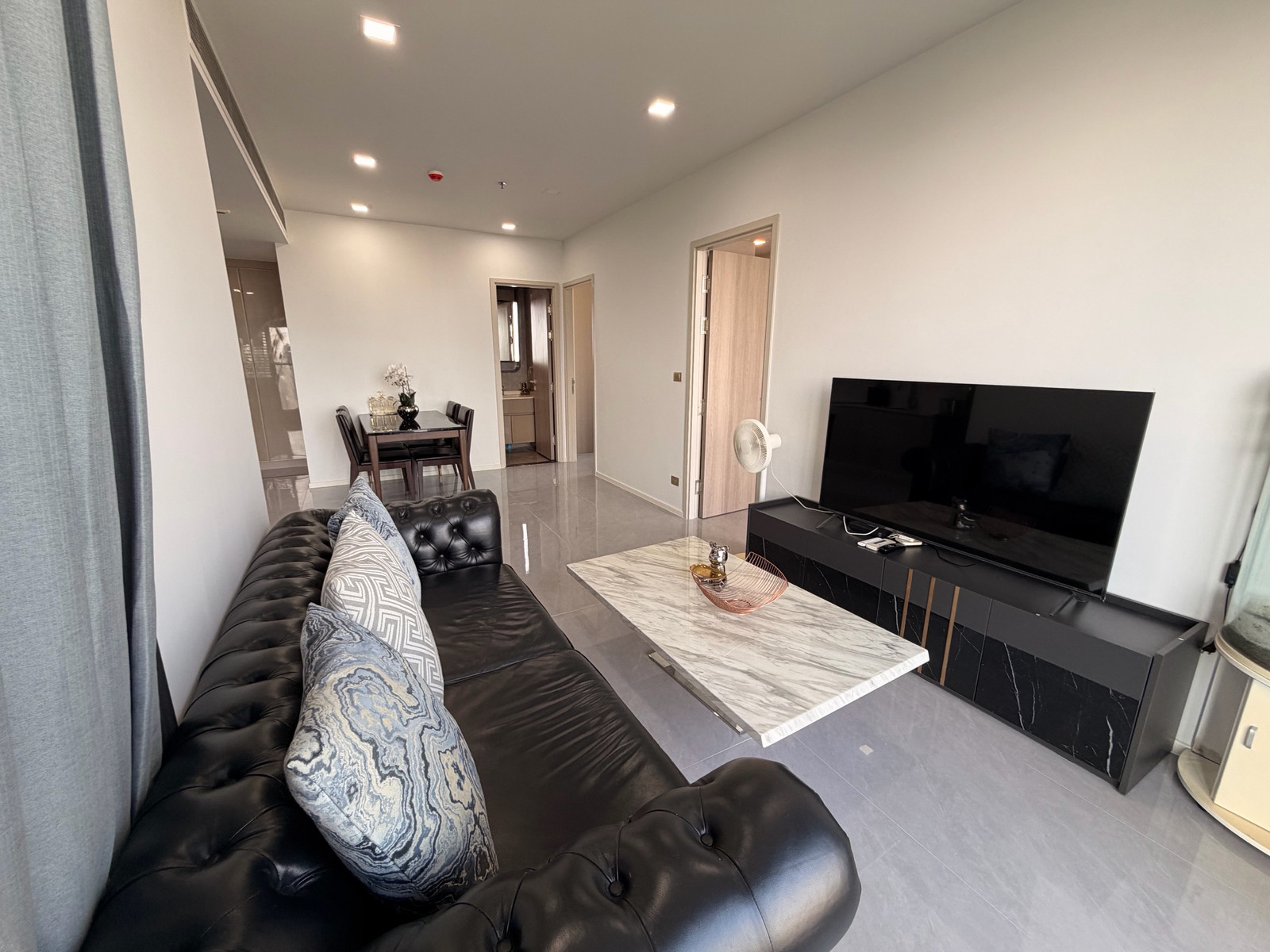 ให้เช่าคอนโดพระราม 9 เพชรบุรีตัดใหม่ RCA : 2Bedroom One9Five Asoke Rama9