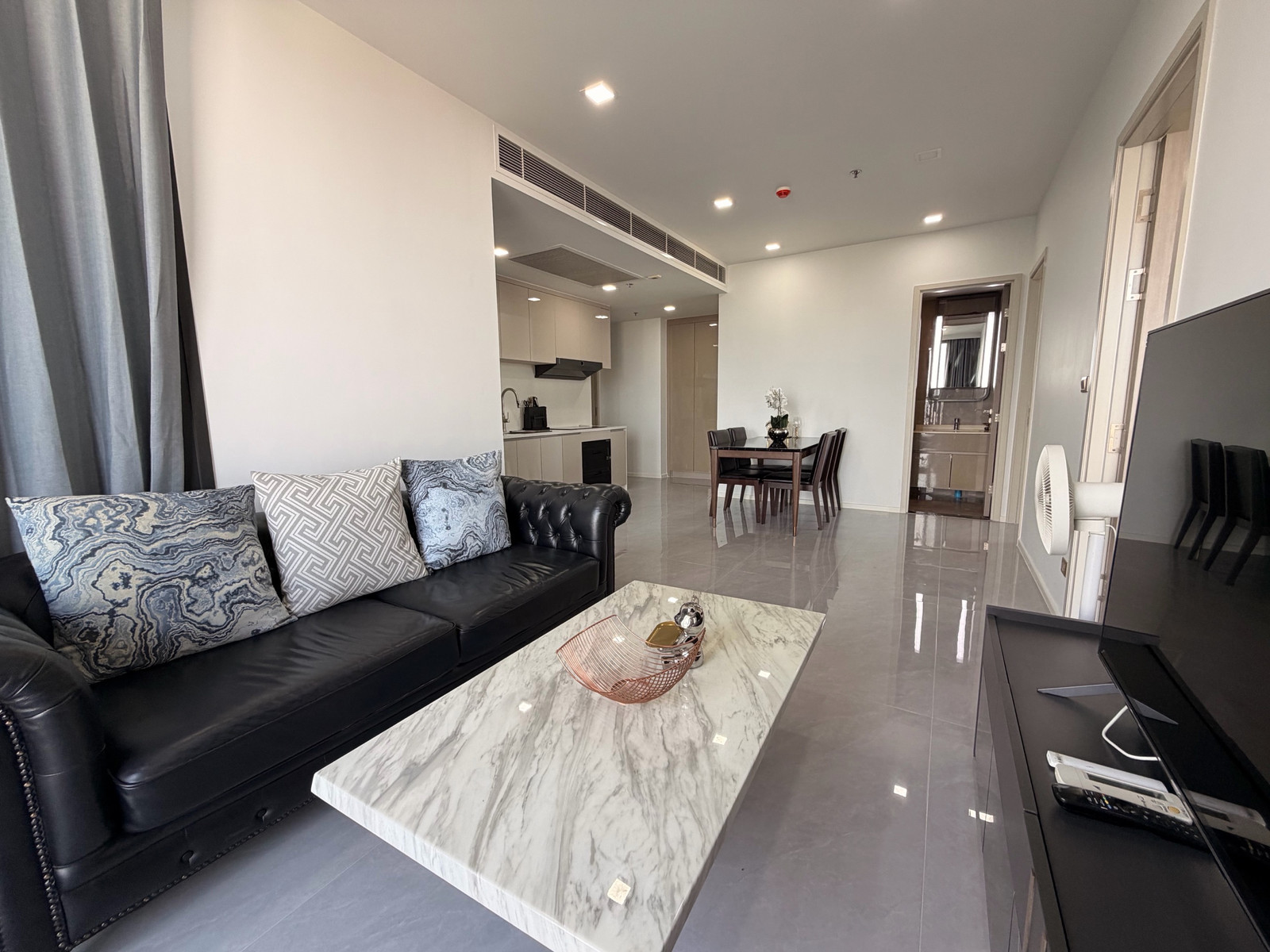 ให้เช่าคอนโดพระราม 9 เพชรบุรีตัดใหม่ RCA : 2Bedroom One9Five Asoke Rama9
