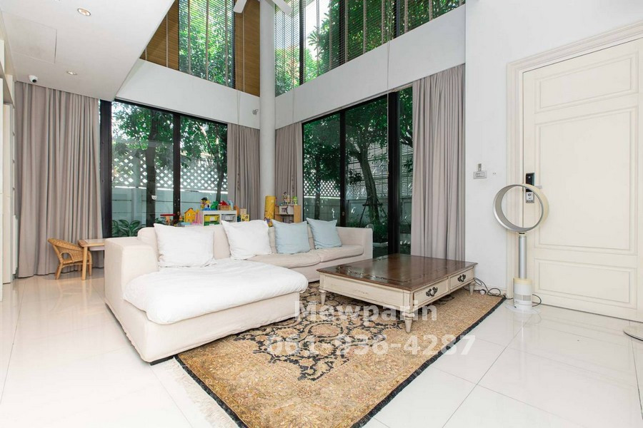 ขายบ้านพัฒนาการ ศรีนครินทร์ : 	 428910 ขายบ้าน อิสสระ พระราม 9 ขนาด 96 ตร.วา พื้้นที่ใช้สอย 530 ตรม. บ้านเดี่ยว3ชั้น