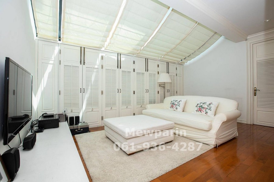 ขายบ้านพัฒนาการ ศรีนครินทร์ : 	 428910 ขายบ้าน อิสสระ พระราม 9 ขนาด 96 ตร.วา พื้้นที่ใช้สอย 530 ตรม. บ้านเดี่ยว3ชั้น