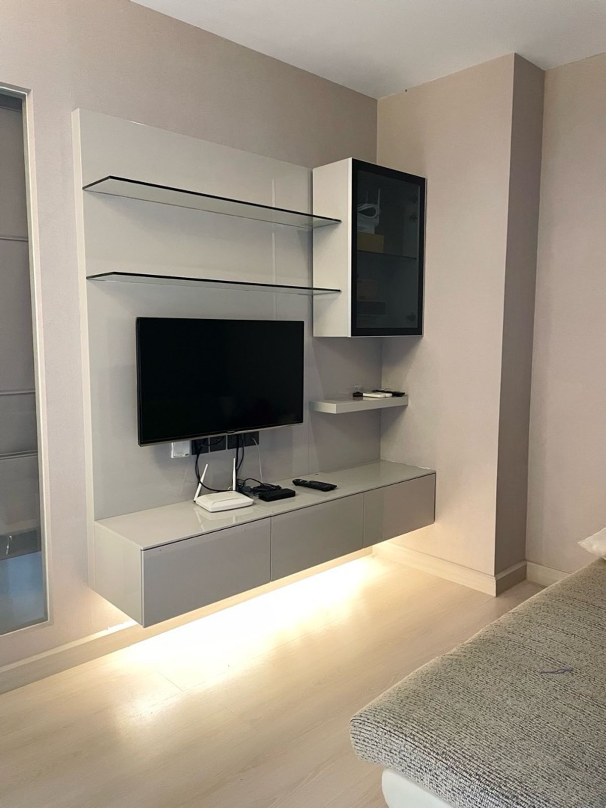 ให้เช่าคอนโดสะพานควาย จตุจักร : ( Available 2 unit) Sale / Rent 2 bed 1 bath 49 Sqm floor 11,15,23