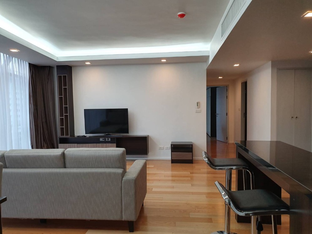 For RentCondoWitthayu, Chidlom, Langsuan, Ploenchit : Focus Ploenchit (PENTHOUSE) 3 Beds 136 Sqm @BTSPloenchit 55,000 THB ( Negotiable)