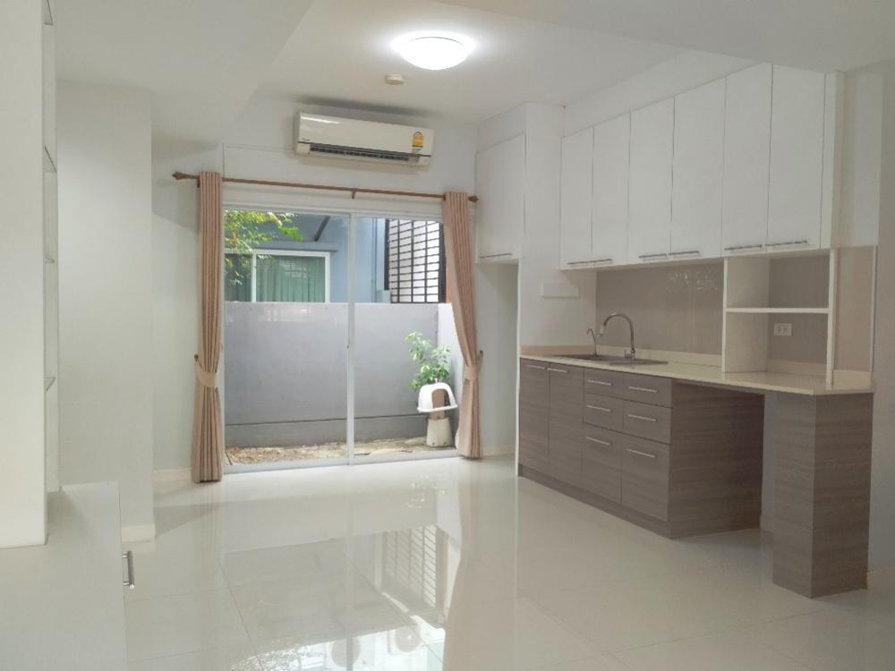 ให้เช่าทาวน์โฮมมีนบุรี-ร่มเกล้า : ให้เช่าอินดี้ ร่มเกล้า ติดตลาดสด ใกล้แอร์พอร์ตลิงค์ สนามบินสุวรรณภูมิ
