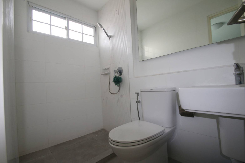 ให้เช่าทาวน์โฮมมีนบุรี-ร่มเกล้า : ให้เช่าอินดี้ ร่มเกล้า ติดตลาดสด ใกล้แอร์พอร์ตลิงค์ สนามบินสุวรรณภูมิ