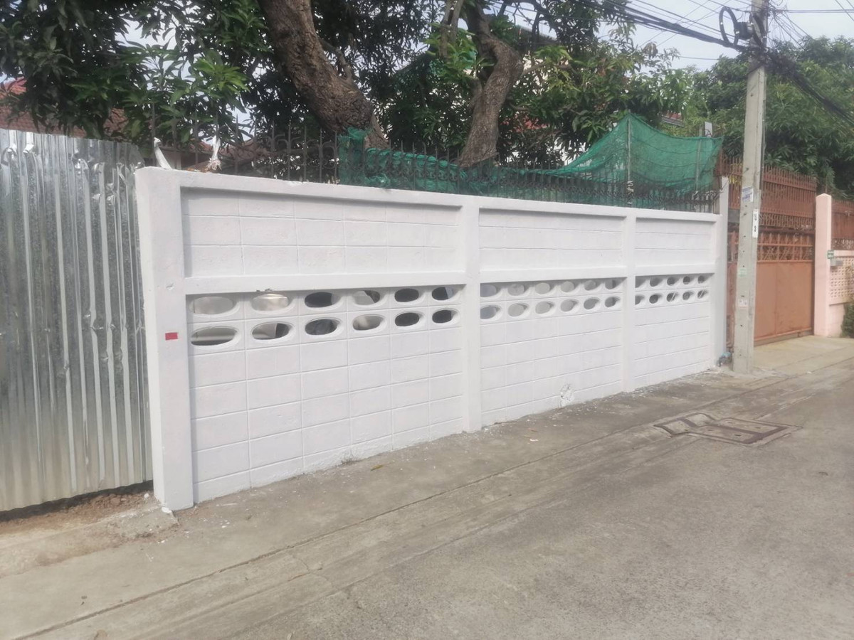 ขายที่ดินสมุทรปราการ สำโรง : ขายด่วน ที่ดิน 66 ตรว ใกล้ BTS แบริ่ง ถนนสุขุมวิท อิมพลีเรียลสำโรง วัดด่านสำโรง ตลาดสำโรง พรสว่างนิเวศน์  BTS สำโรง