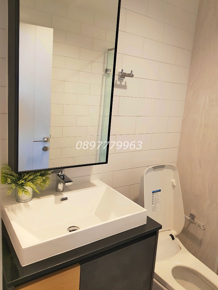 For RentCondoSapankwai,Jatujak : The Line Jatujak, 2 bedrooms, 2 bathrooms, corner unit, real view, pool view, fully furnished 62.5 sqm.