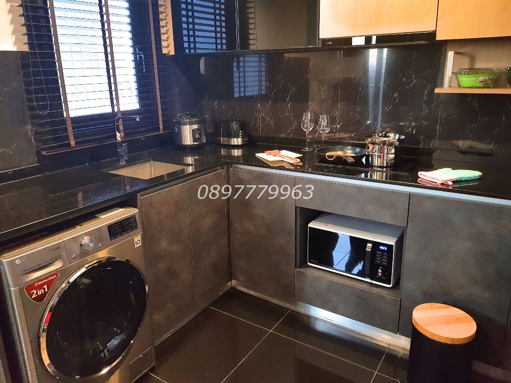 For RentCondoSapankwai,Jatujak : The Line Jatujak, 2 bedrooms, 2 bathrooms, corner unit, real view, pool view, fully furnished 62.5 sqm.