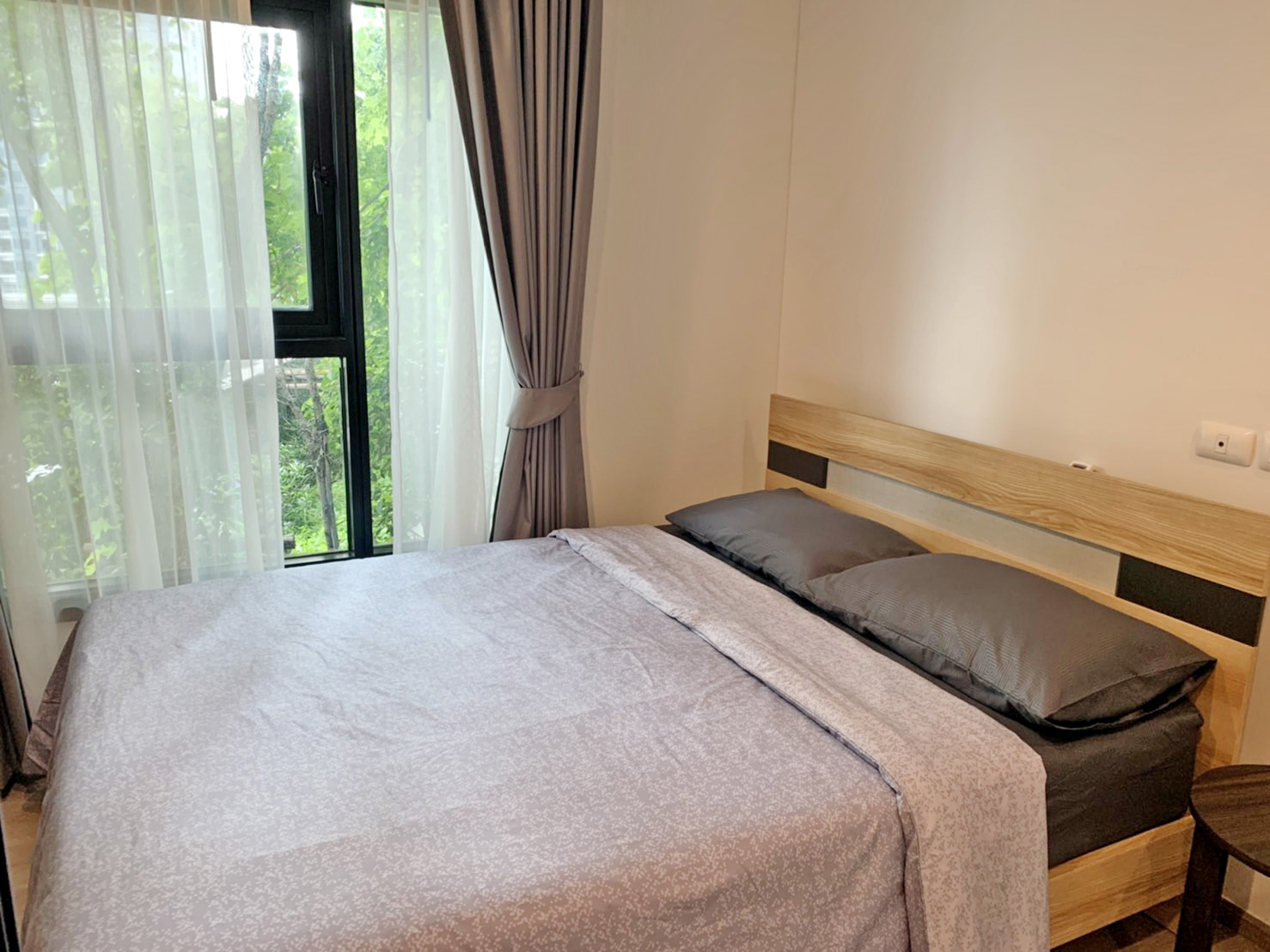 For SaleCondoBang kae, Phetkasem : Investors for sale with tenants, Studio @ The Base Phetkasem room, fully furnished.