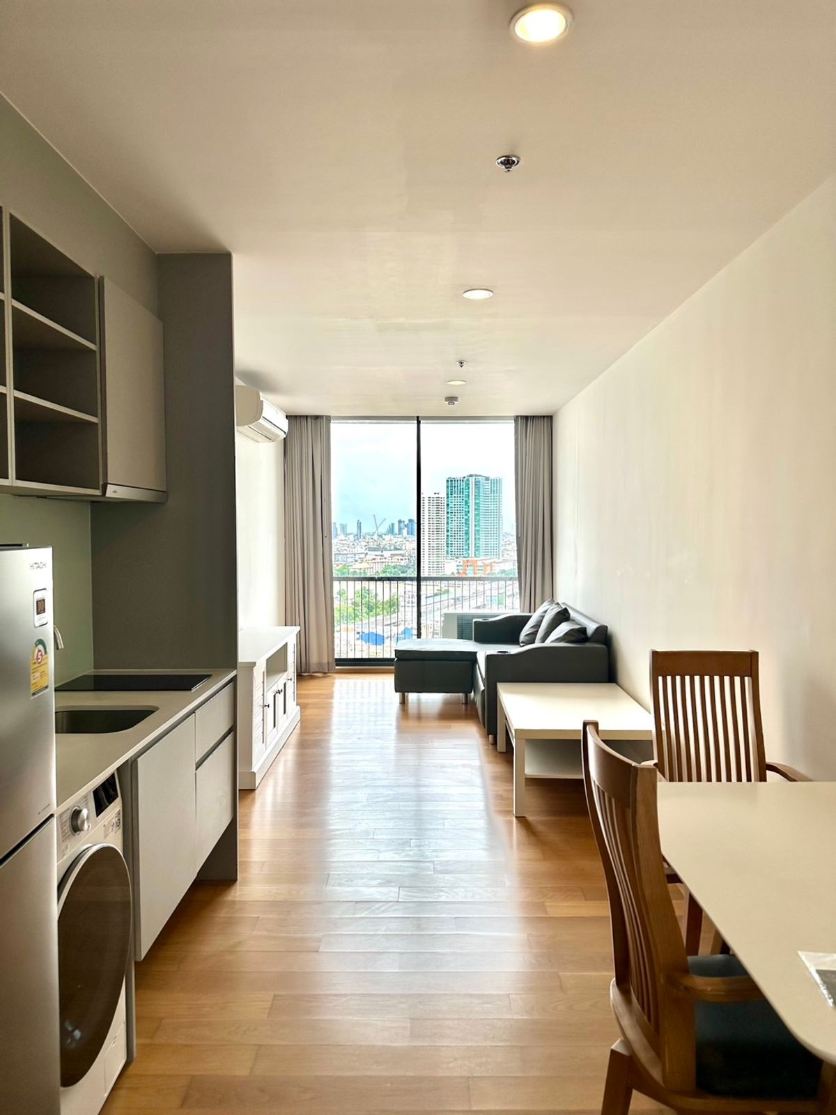 For RentCondoSathorn, Narathiwat : NOBLE REVO SILOM***Special Price 23,000***