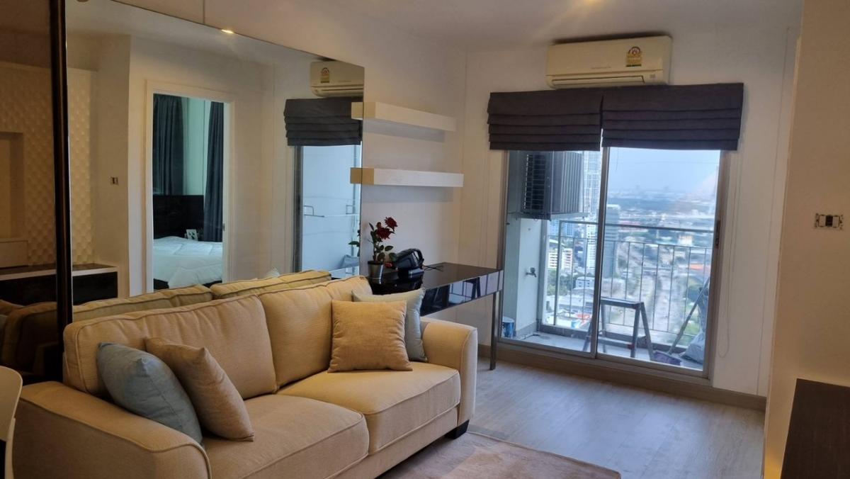 For SaleCondoRama3 (Riverside),Satupadit : For sale: Lumpini Park Riverside Rama 3 condo, size 32.54 sq m., Building D, 28th floor, 1 bedroom, 1 bathroom, separate kitchen, Chao Phraya River view, fully furnished, ready to move in, east side, price 2,700,000 million, call 093-028-1245, id line: pr