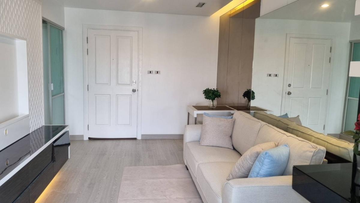 For SaleCondoRama3 (Riverside),Satupadit : For sale: Lumpini Park Riverside Rama 3 condo, size 32.54 sq m., Building D, 28th floor, 1 bedroom, 1 bathroom, separate kitchen, Chao Phraya River view, fully furnished, ready to move in, east side, price 2,700,000 million, call 093-028-1245, id line: pr