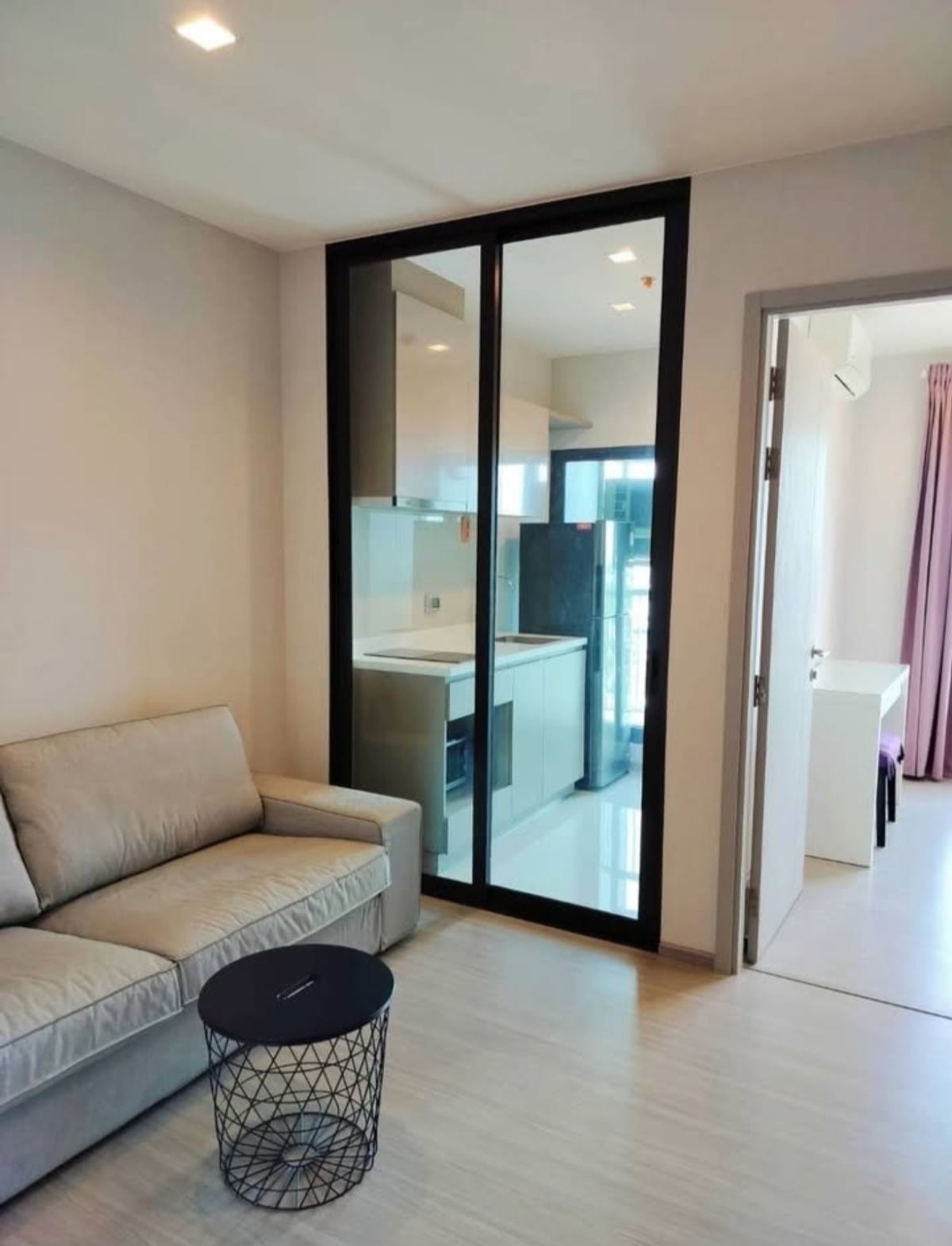 ให้เช่าคอนโดอ่อนนุช อุดมสุข : 🍀ให้เช่าคอนโดLife Sukhumvit 62 ใกล้ BTS บางจาก 30 ตรม. 1นอน เฟอร์ครบ มีเครื่องซักผ้า เช่าเพียง 15000-