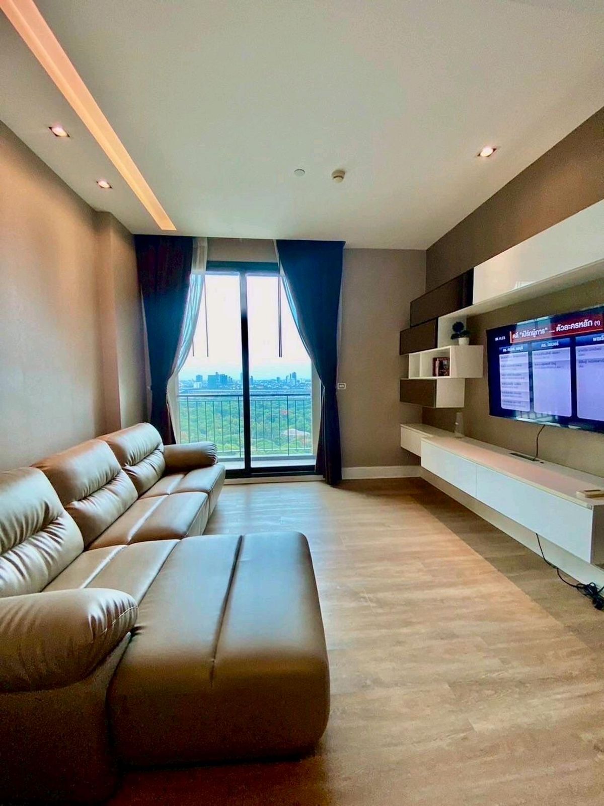 For RentCondoLadprao, Central Ladprao : Condo for rent Equinox PHALL-VIBHA, size 63 sq. M. 2, 2 bathrooms, high-class gardens, price 25,000/month. Contact: 095-9571441 ID Line: nada_sara