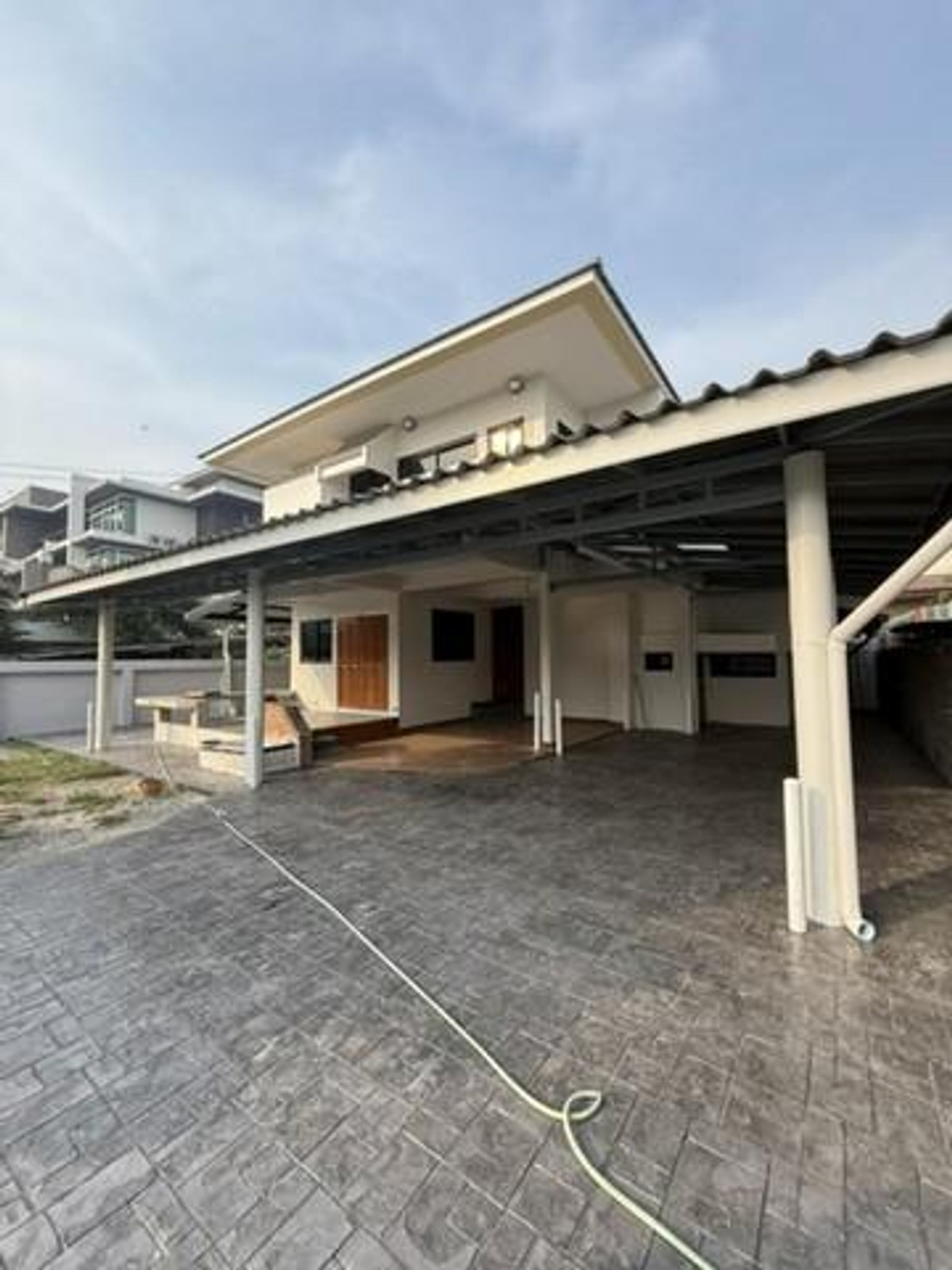 For RentHouseChokchai 4, Ladprao 71, Ladprao 48, : 2 storey detached house for rent in Lat Phrao 71 Chokchai 4 Synthetic society 16 Suitable for offices and 3 -phase electric residences near MRT Chokchai 4 MRT Lat Phrao 71 along the express Central E Sawil accepts the office, not accepting pets or raising